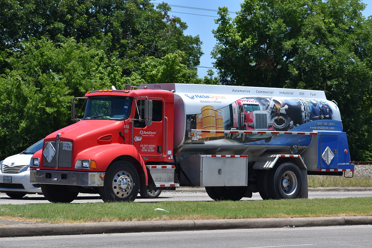oil-and-lubricants-delivery-truck
